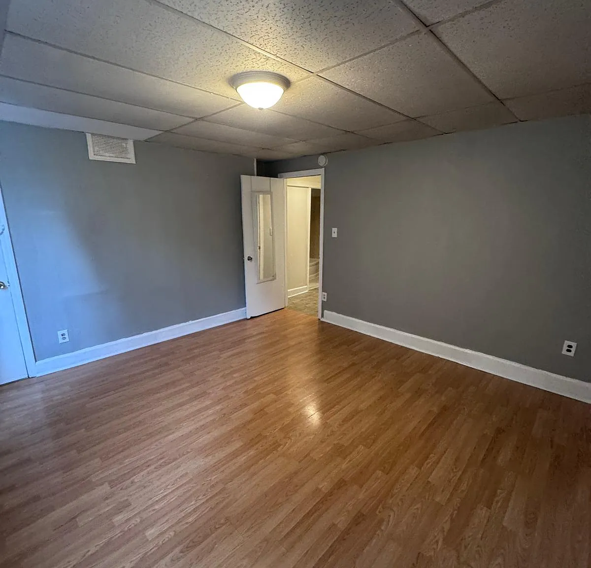 2 bed, 1200 sqft, $1,899 — Photo 3