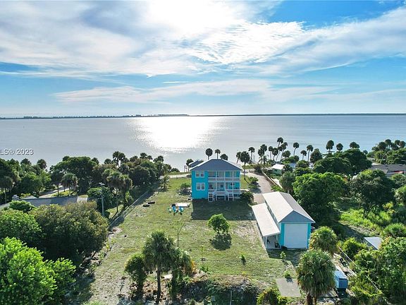 3rd image of 5202 S Indian River Dr S