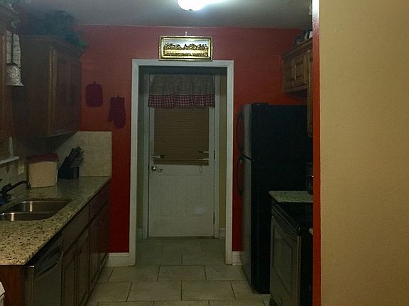 4th image of 1619 W Terry St