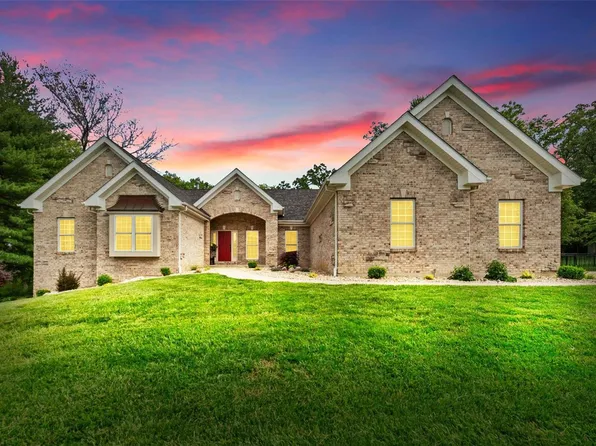 4310 Towers Rd, Saint Charles, MO 63304