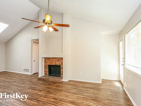 3rd image of 2217 Lacewood Dr