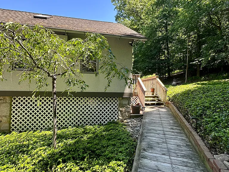 2127 Highland Ave — Photo 15