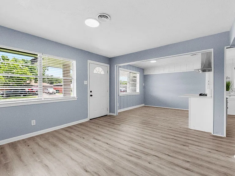 2119 Linden Creek Ln #A — Photo 1