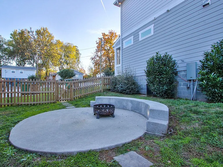 1702 Simpkins St #B — Photo 26