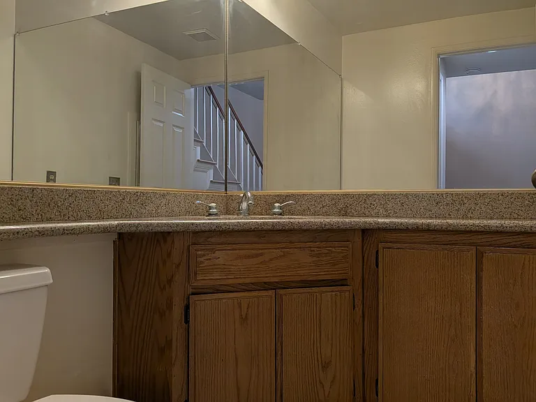 11518 Rochester Ct — Photo 4