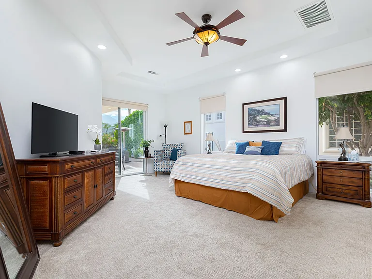79215 Mandarina — Photo 37