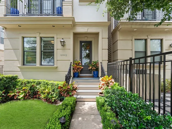 1209 W 24th St #B, Houston, TX 77008