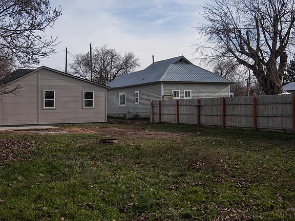 2nd image of 907 N 7th St