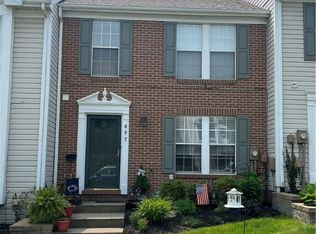 852 Parkridge Ln, Coraopolis, PA 15108
