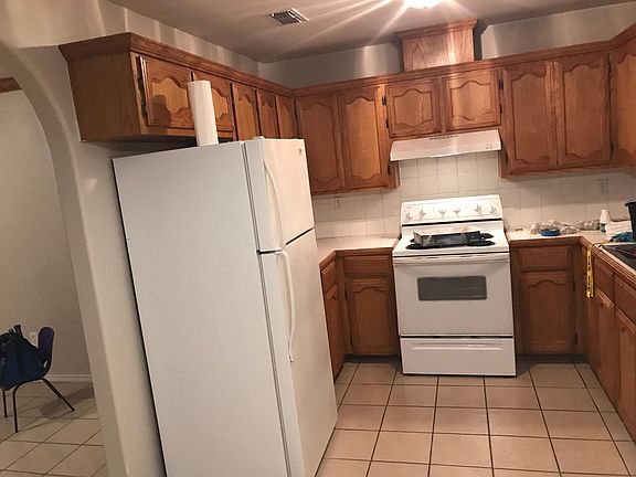 2nd image of 1509 E Coyote St #2