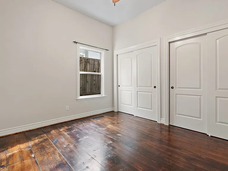 6362 Broadway Ter — Photo 11