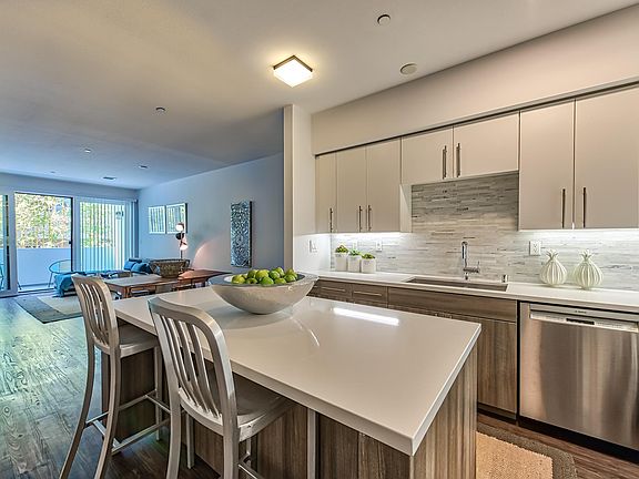 3rd image of 1303 Wellesley Ave #79e0e5459