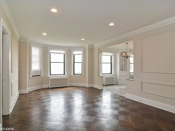 2nd image of 2000 N Lincoln Park West Pkwy #1308
