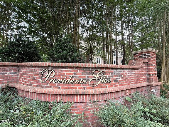 3rd image of 124 Providence Glen Dr