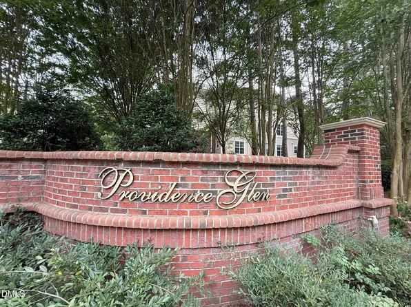 124 Providence Glen Dr, Chapel Hill, NC 27514