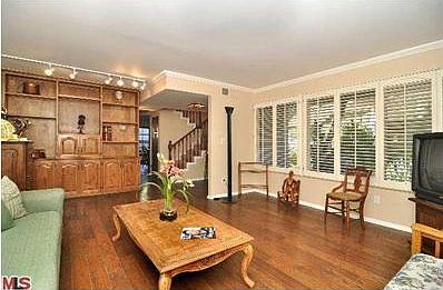 3rd image of 18124 Killion St Unit 3