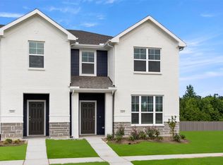 2215 Seven Oaks Blvd BUILDING 7, Tomball, TX 77375