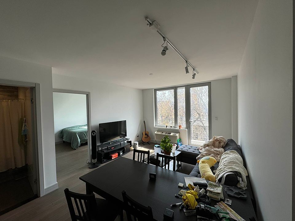 1st image of 812 Myrtle Ave #C5
