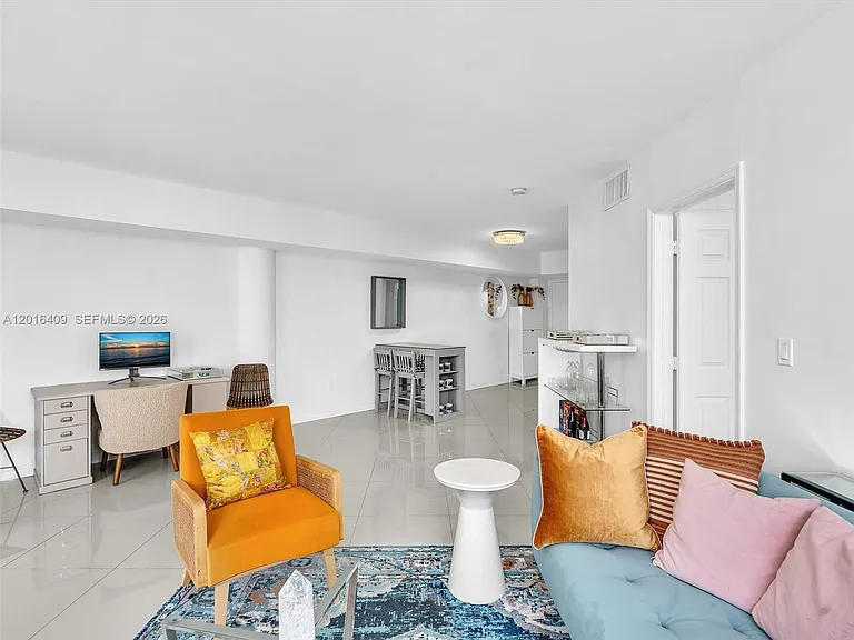 825 Brickell Bay Dr #2048 — Photo 7