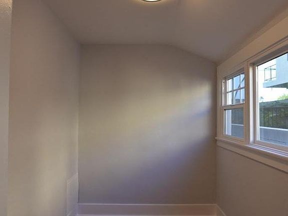 5th image of 269 Newport Ave APT C