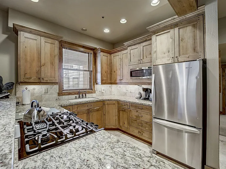 7580 Royal St E #24 — Photo 11