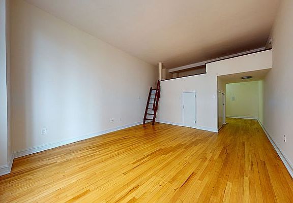 3rd image of 1 Astor Pl APT 8J