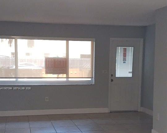 3rd image of 1570 NE 151st St APT 102