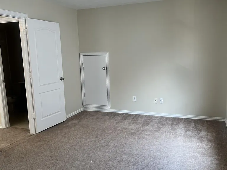 4201 Baccarat Dr — Photo 16