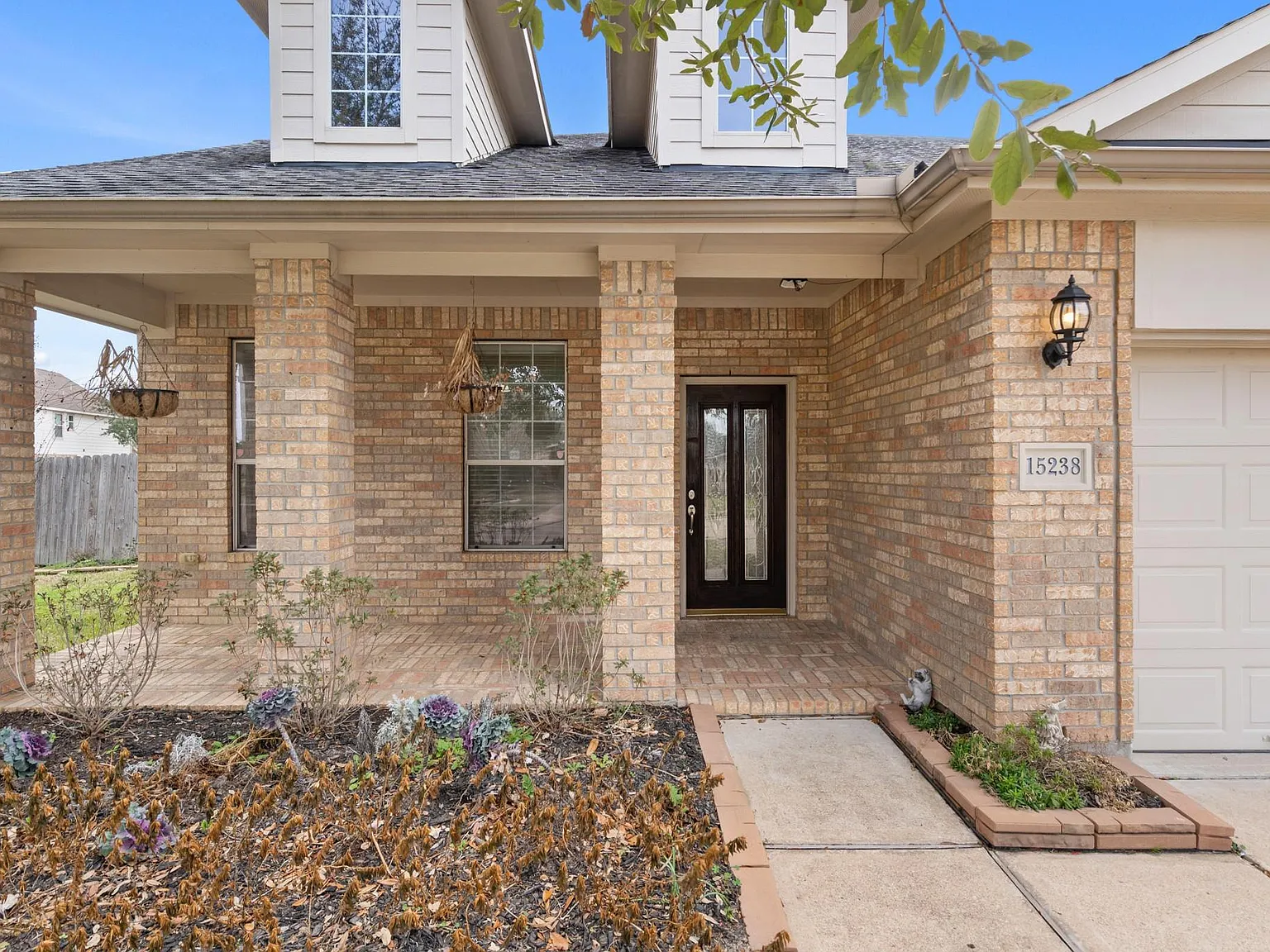 4 bed, 2.5 bath, 2649 sqft, $2,495 — Photo 3