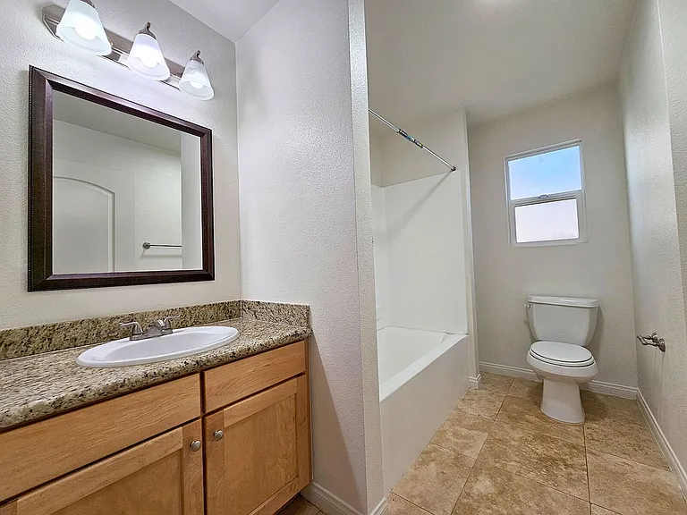 Citrus Court Apartments — Photo 80