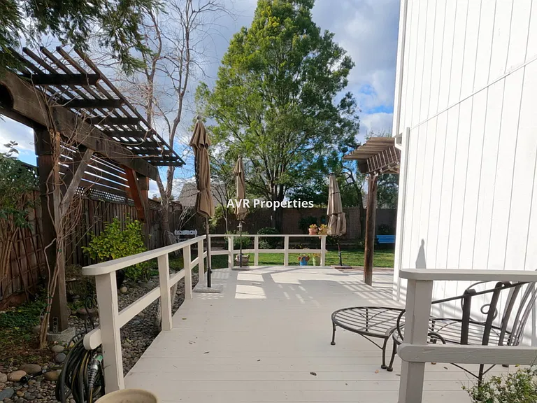 1337 Morning Glory Cir — Photo 20