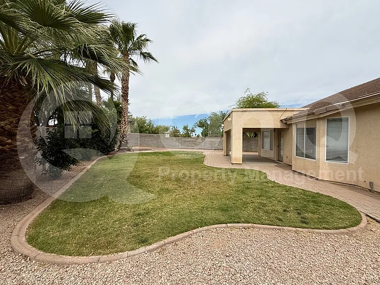 1139 E Morgan Ct — Photo 30