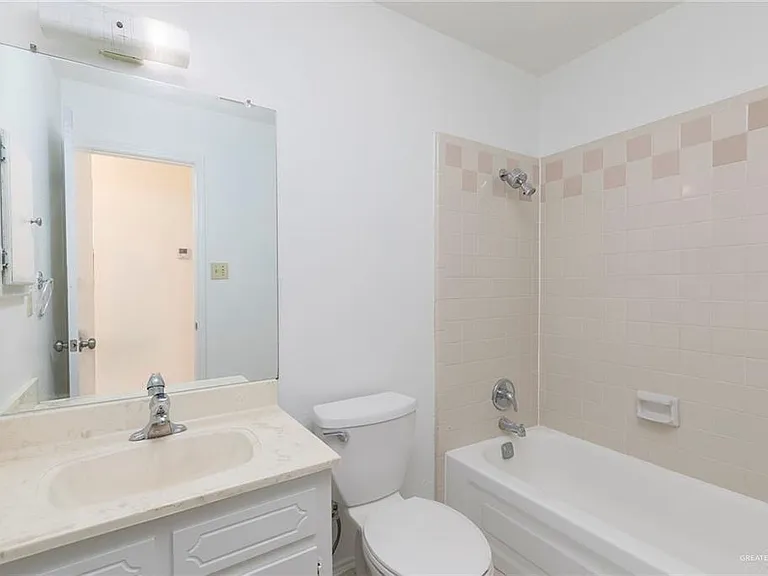 600 Toronto Ave #14 — Photo 10