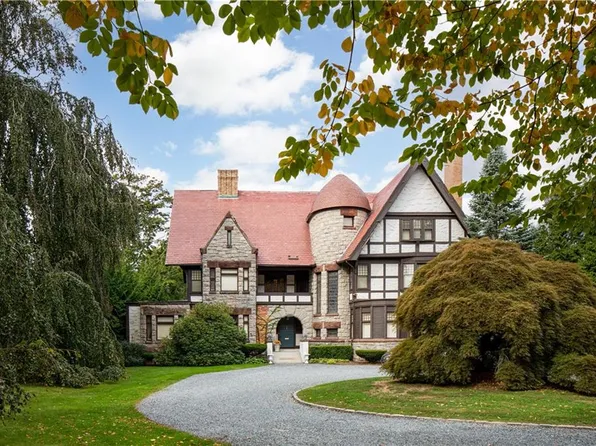 533 Bellevue Ave, Newport, RI 02840
