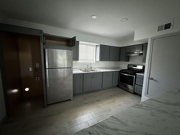 3rd image of 8963 Norton St APT 6
