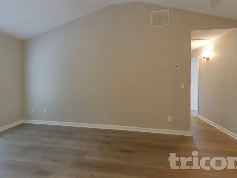 236 Galway Ln — Photo 2