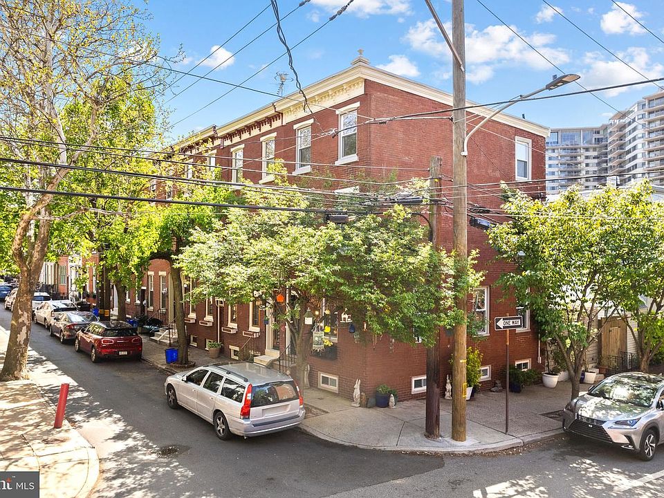 1st image of 2456 Meredith St