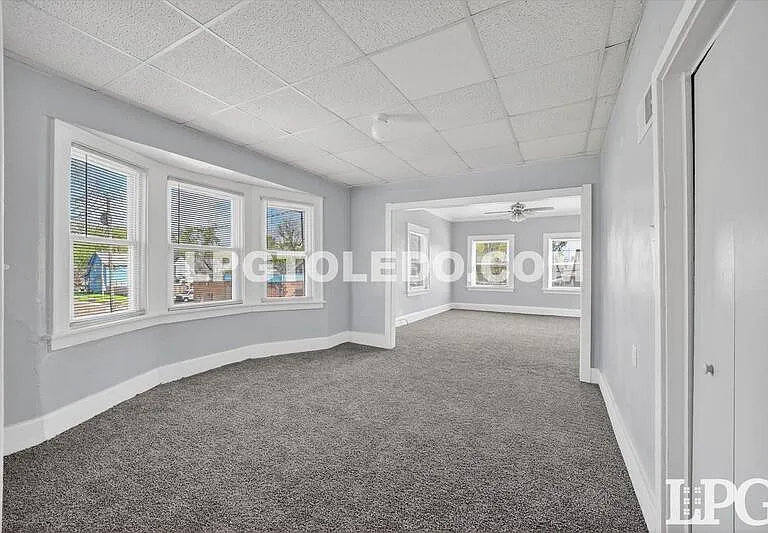 1734 Arlington Ave — Photo 12
