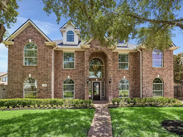 2010 Shepherds Pl, Sugar Land, TX 77479