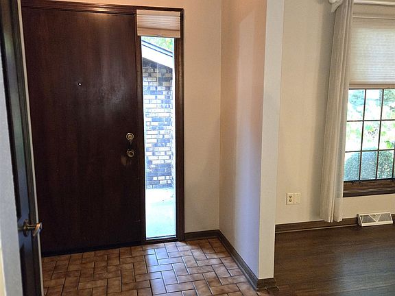 4th image of 2860 Soland Dr