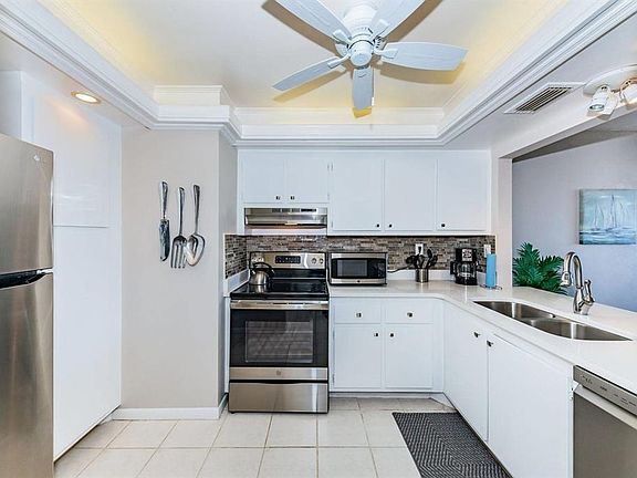 3rd image of 6219 Palma Del Mar Blvd S APT 305