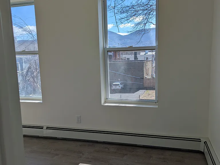 6 S Cedar St — Photo 21