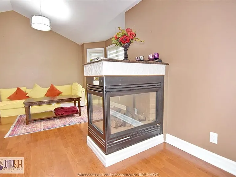 4305 Casgrain Dr #UPPER — Photo 16