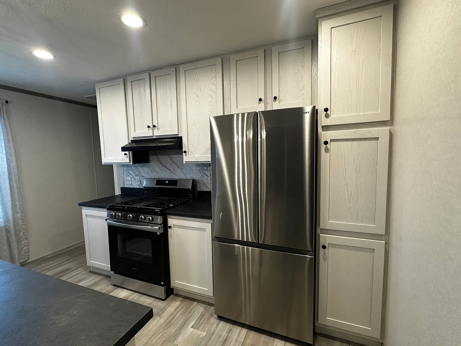 3 bed, 1056 sqft, $999 — Photo 4