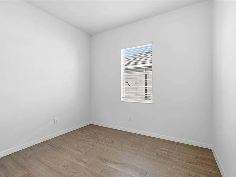 5420 Lightning Whelk Ln — Photo 18