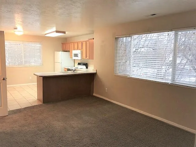 Building Photo - 414 N 400 W #2