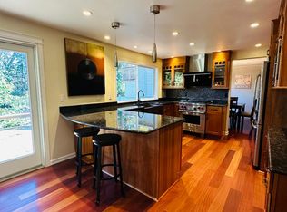 10126 117th Pl NE, Kirkland, WA 98033
