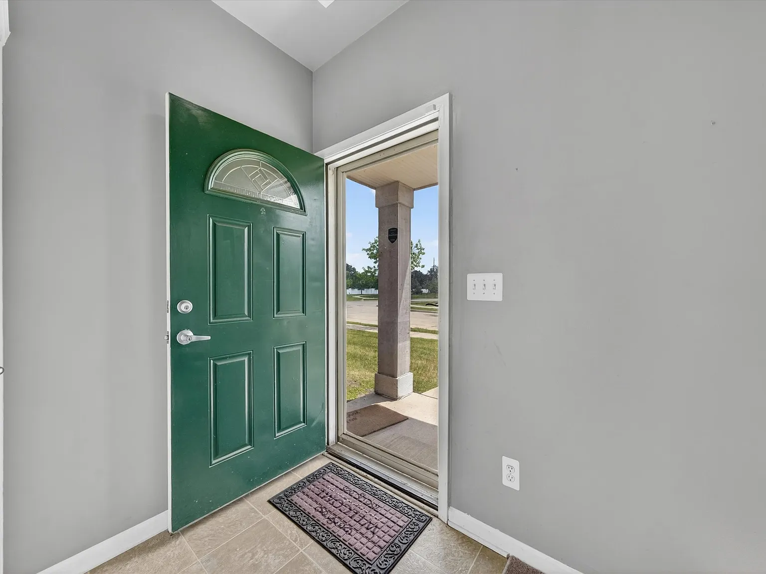 2 bed, 1424 sqft, $2,100 — Photo 4