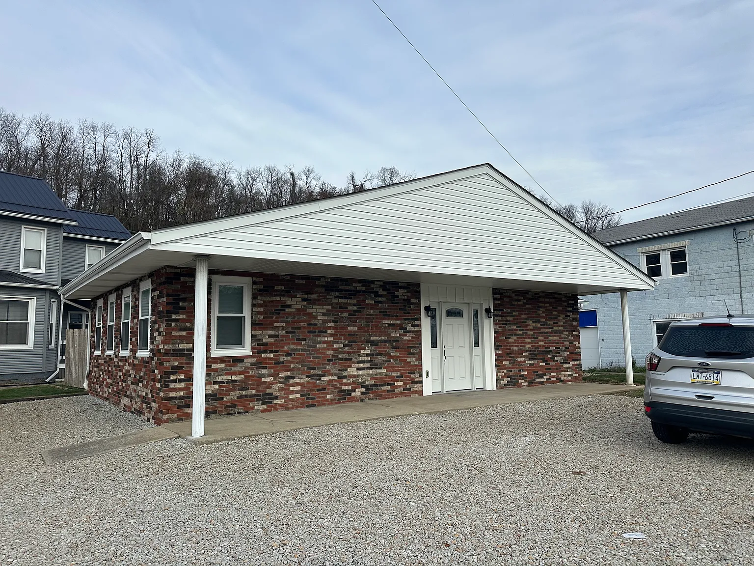 3 bed, 1300 sqft, $950 — Photo 2