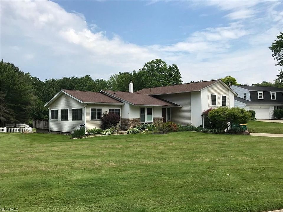 1st image of 7811 Hidden Hollow Dr